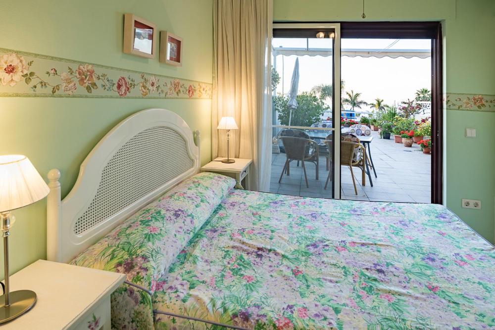 شقة Nerja 1ª Linea De Playa De Burriana , Terraza Grande Al Mar المظهر الخارجي الصورة