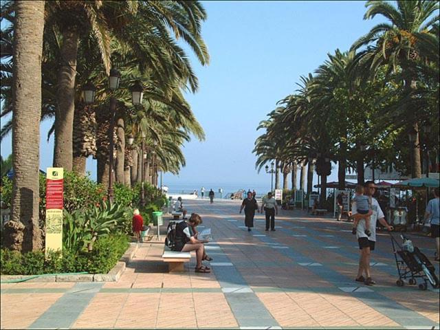 شقة Nerja 1ª Linea De Playa De Burriana , Terraza Grande Al Mar المظهر الخارجي الصورة