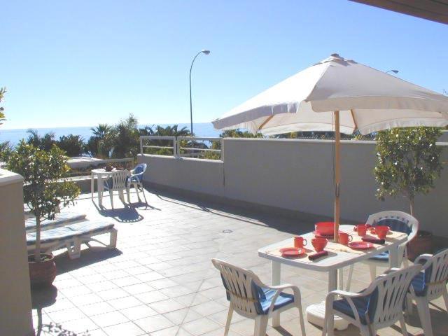 شقة Nerja 1ª Linea De Playa De Burriana , Terraza Grande Al Mar المظهر الخارجي الصورة