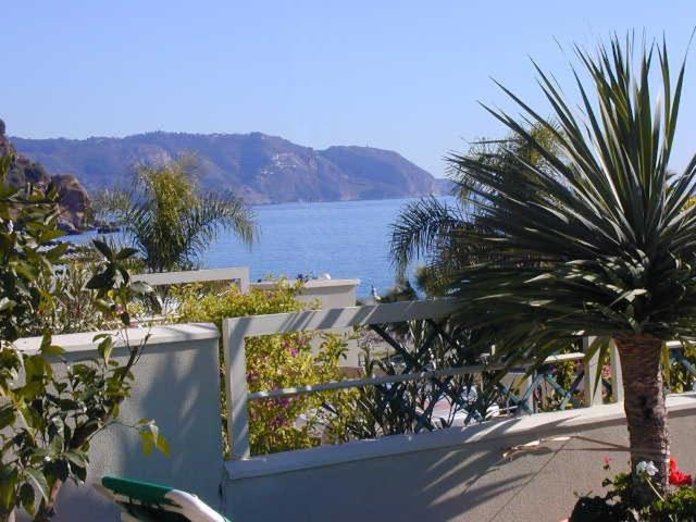 شقة Nerja 1ª Linea De Playa De Burriana , Terraza Grande Al Mar المظهر الخارجي الصورة